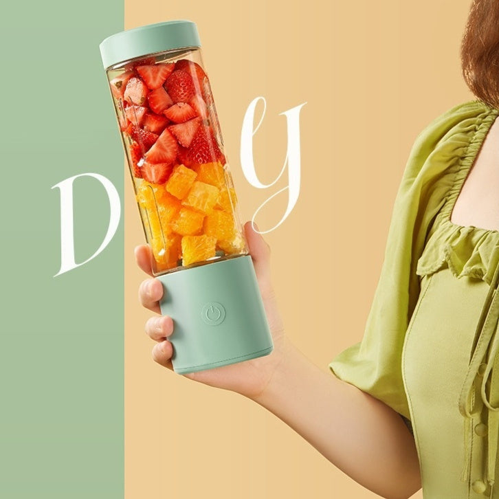 Fresh Juice Anywhere – Portable Rechargeable Mini Blender